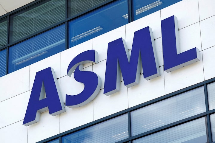 ASML shares fall as US plans tighter China export curbs