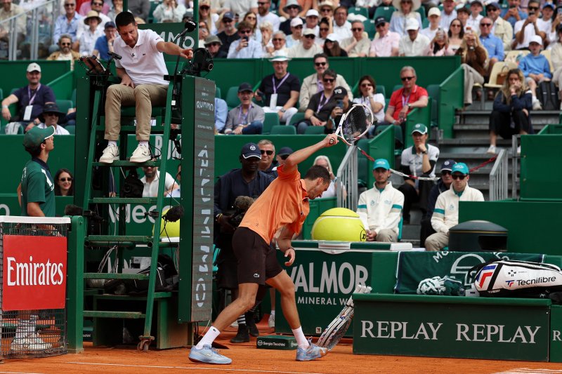 Monte-Carlo Masters: Berrettini stuns Medvedev in 49-minute rout