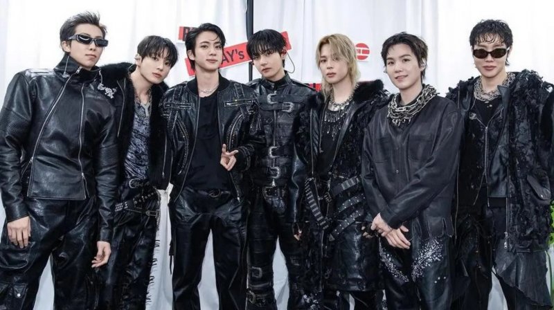 BTS kicks off $1bn world tour despite heavy rain