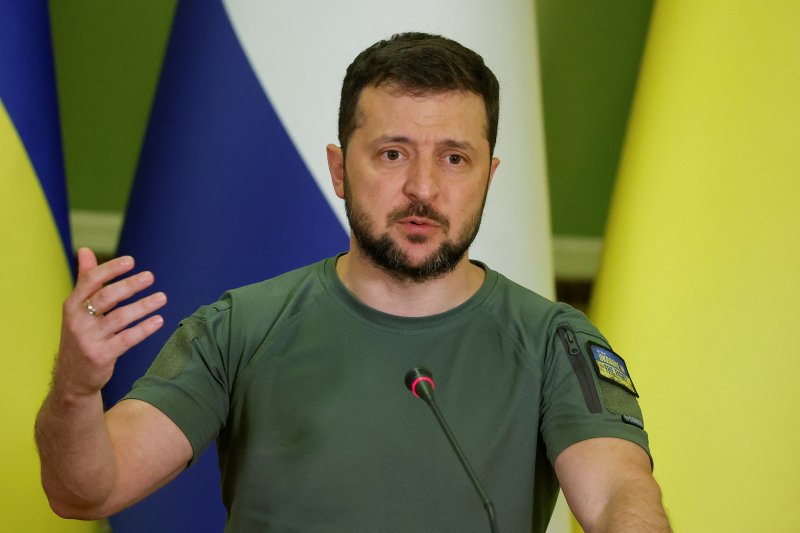 Zelensky says Ukraine helped Middle Eastern countries shoot down Iranian drones