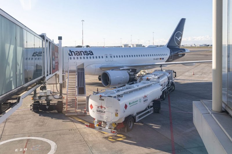 European airports brace for possible jet fuel shortages