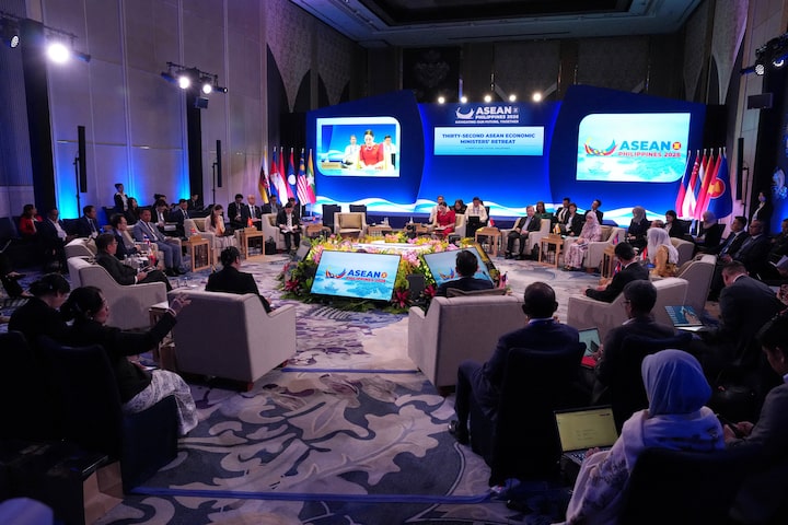 ASEAN warns of risks from Middle East tensions