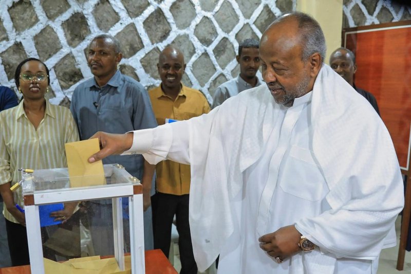 Guelleh re-elected as Djibouti president