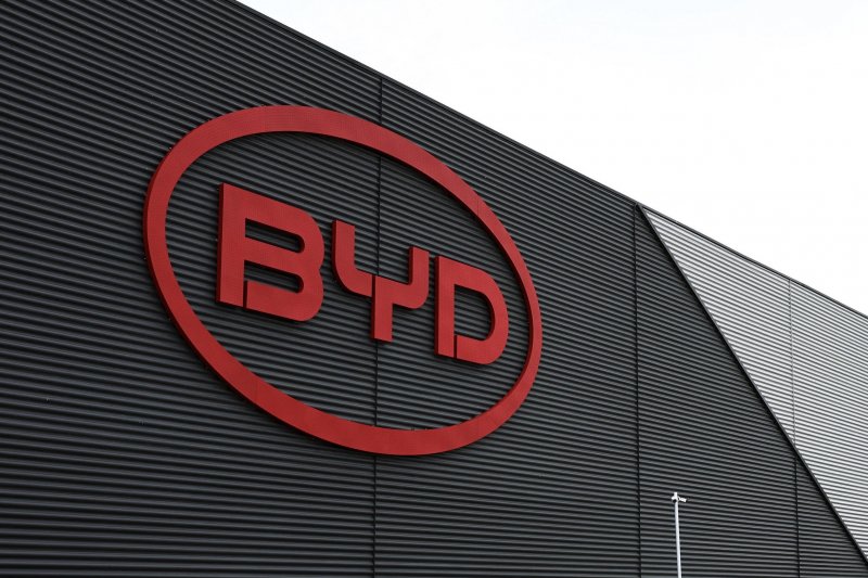 BYD to install 6,000 flash chargers globally