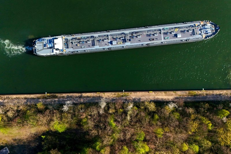 Iran denies U.S. vessel crossed Strait of Hormuz