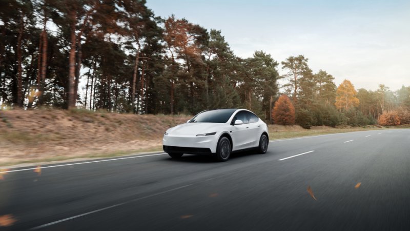 Tesla self-driving approved in Europe for first time