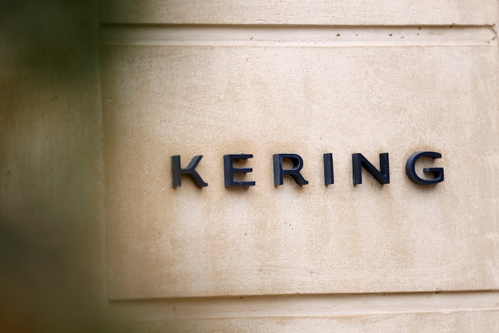 Kering shares fall after Gucci sales drop 8% 