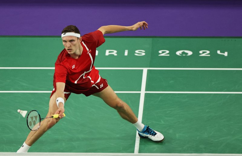 Double Olympic badminton champion Viktor Axelsen announces retirement
