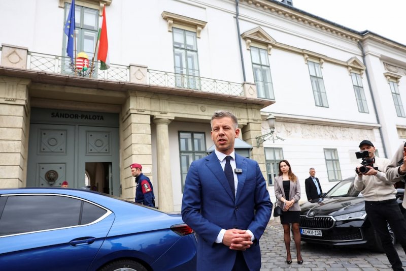 Hungary’s election winner Magyar meets president, urges resignation