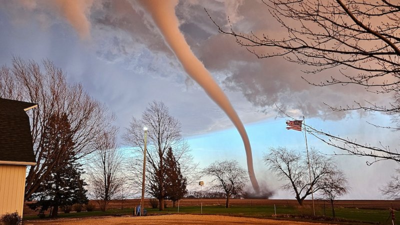 Two tornadoes hit Michigan, causing widespread damage