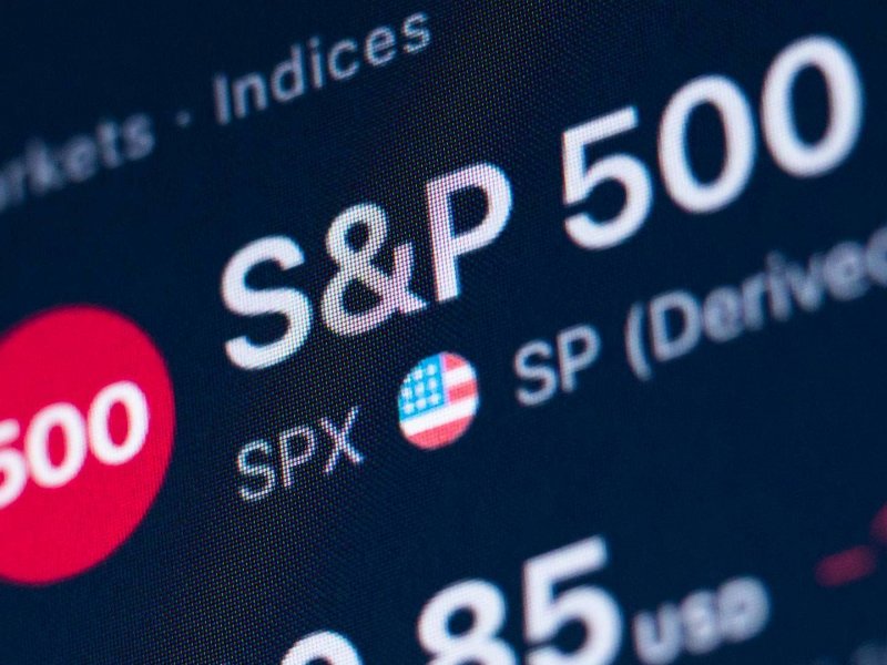 S&P 500 sets record, bounces back from Iran-related losses