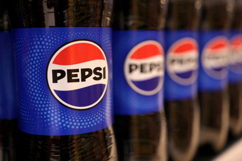 PepsiCo tops quarterly revenue estimates as price cuts drive demand 