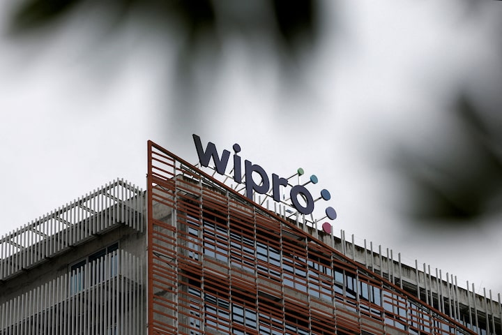 India's Wipro forecast disappoints, stock drops