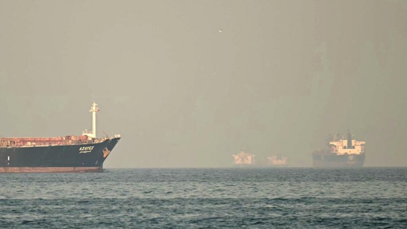 First loaded Iranian oil tankers exit Gulf via Hormuz despite US blockade