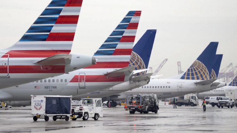 American Airlines stock falls after rejecting United merger talks