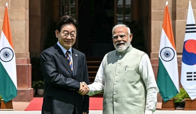 India, S Korea sign tech MoUs