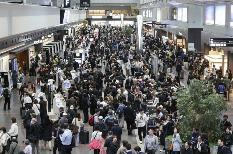 Tokyo's Haneda airport hit by traffic control glitch; flights delayed