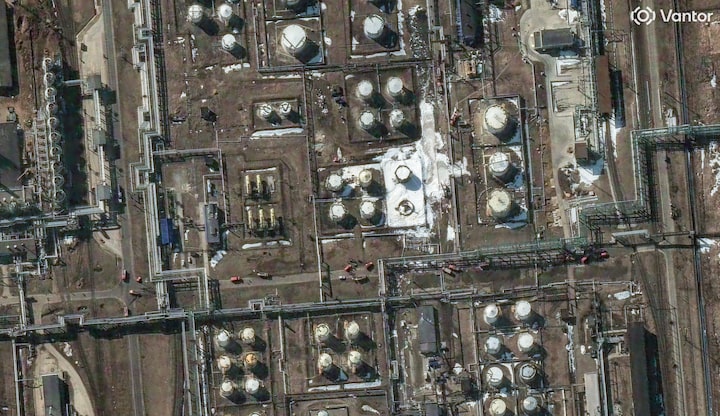 Russia cuts oil output as attacks hit key infrastructure 