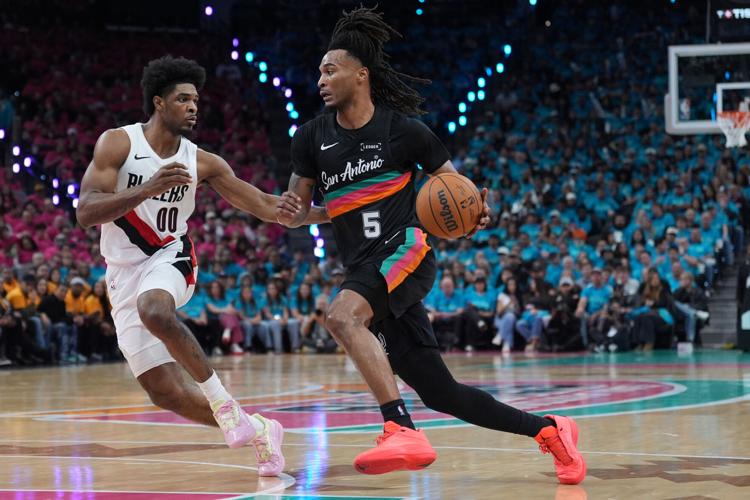 Blazers stun Spurs to even series after Wembanyama exits