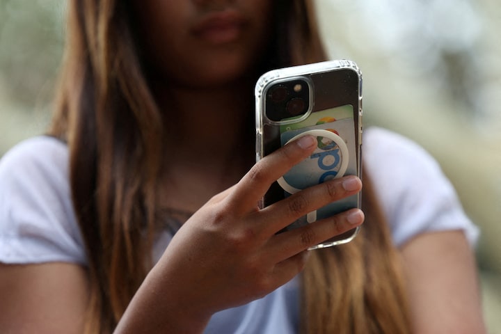 Australia teen social media ban faces enforcement gaps 