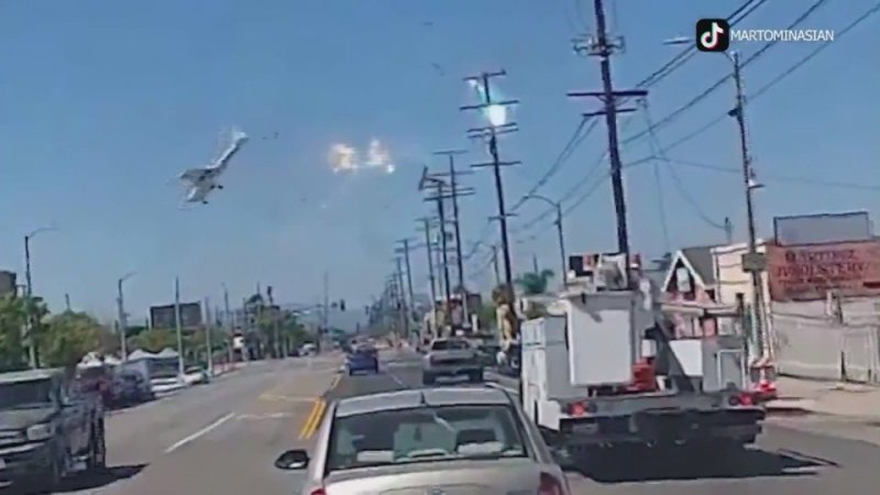 Aircraft hits power lines before crashing in parking lot in California -  VIDEO 