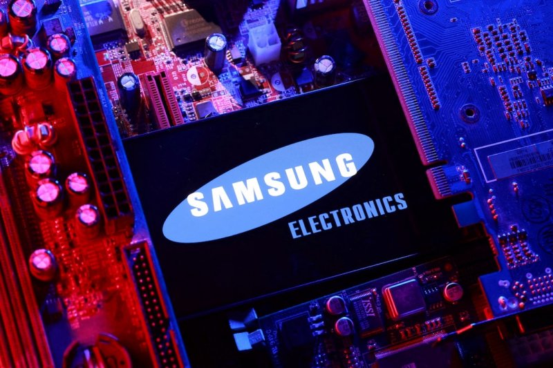 Samsung chip output falls amid worker wage protest
