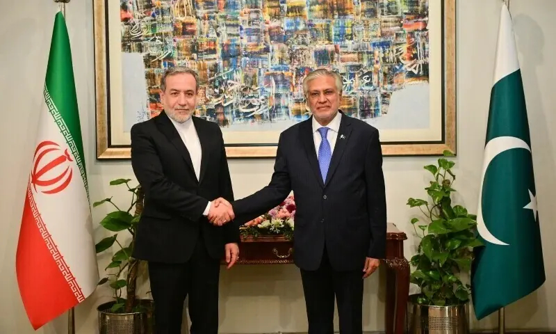 Iran, Pakistan discuss regional situation, peace efforts
