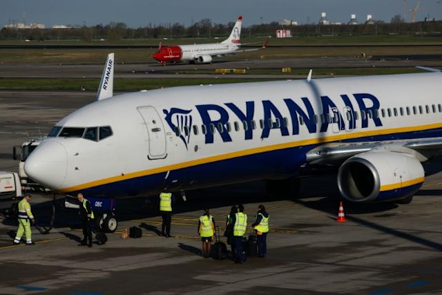 Ryanair to halve Berlin flights, shut base over high fees 