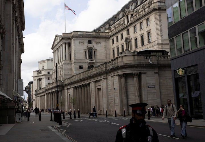 Bank of England holds rates as Iran war clouds outlook