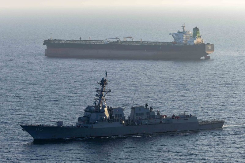 US warship blocks oil tanker bound for Iranian port