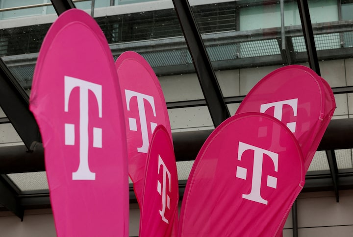 T-Mobile adds Starlink backup for business broadband