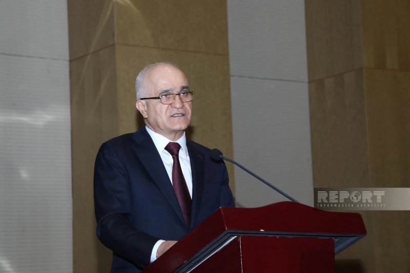 Azerbaijan, Armenia officials meet amid border talks