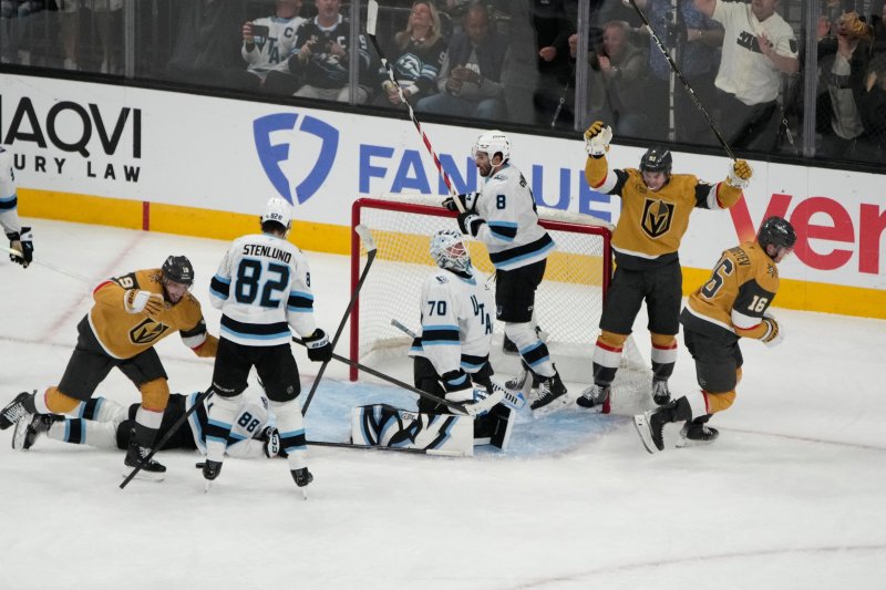 Golden Knights beat Mammoth 5-4 in 2OT, lead series 3-2