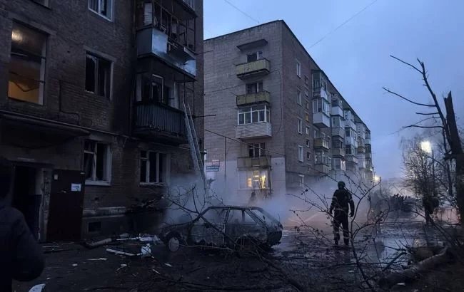 2026/04/2026-04-10-09-01-33-1-7103239072.webp + Fires break out in Ukraine’s Konotop after overnight Russian drone attack - PHOTO News about - Fires break out in Ukraine’s Konotop after overnight Russian drone attack - PHOTO