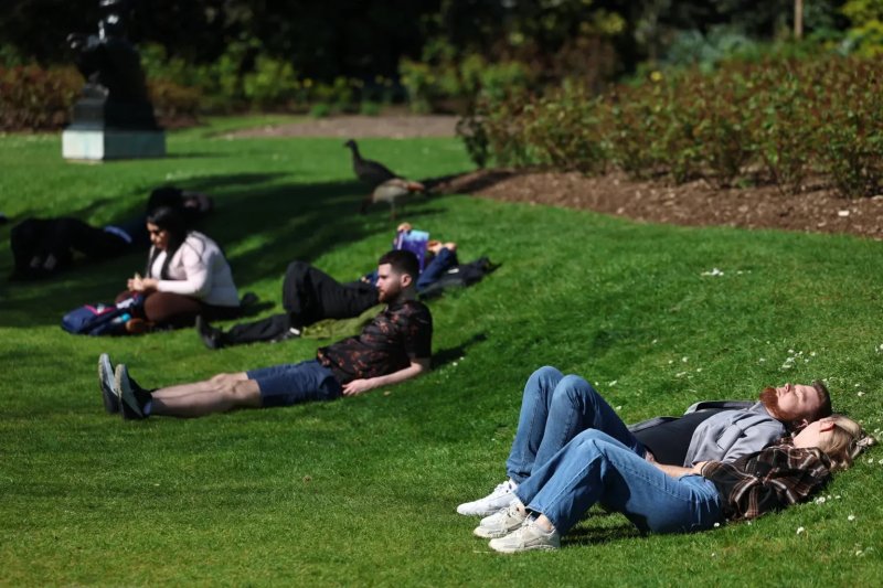 UK April heat to hit 26°C before a sharp cold snap