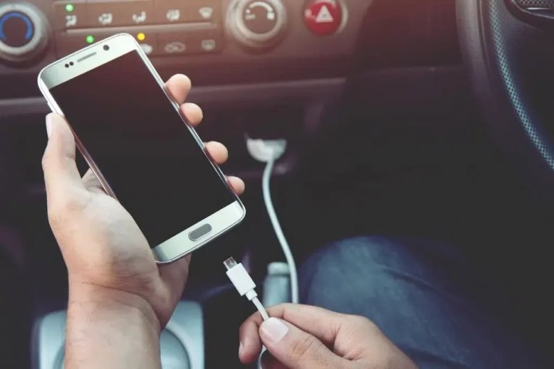 Why capping your phone’s battery charge might actually be a bad idea
