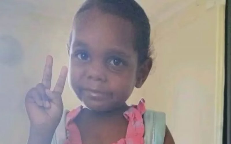 Body found in search for missing Alice Springs girl, police search for suspect -  PHOTO 