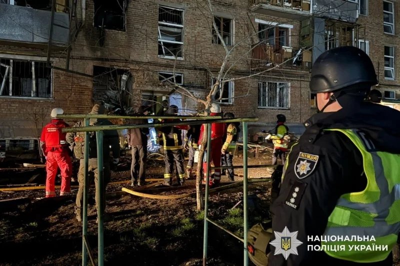News about - Sumy hit twice: apartments set ablaze in attack -  PHOTO 