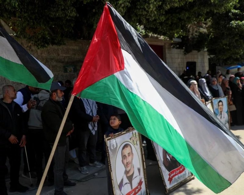 Gazans protest Israeli execution law for Palestinian prisoners