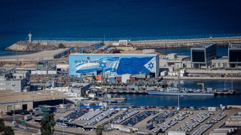 Israel blocks Russian grain vessel following Ukrainian pressure