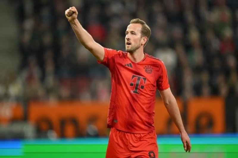 Bayern Munich set a German football championship record for goals scored in season