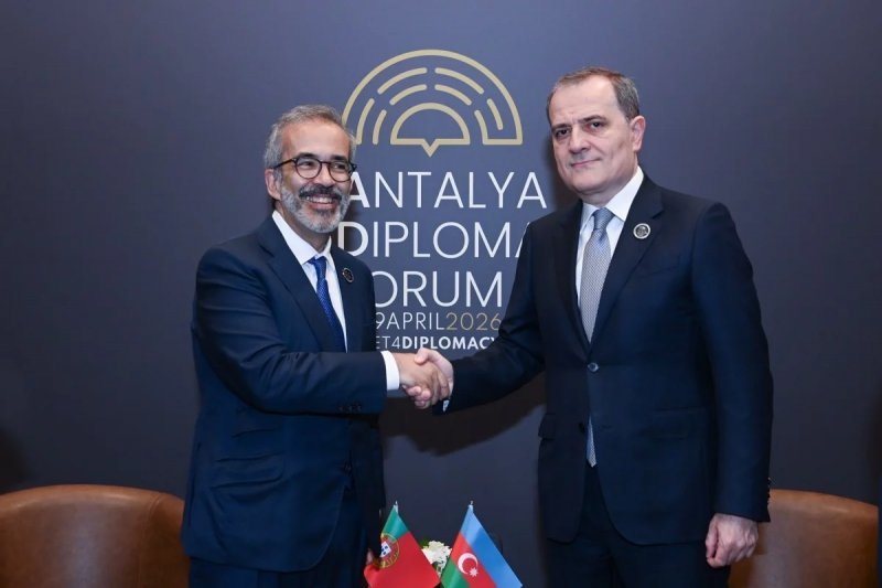 Azerbaijani, Portuguese FMs discuss boosting ties 