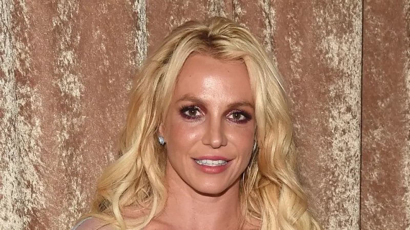 Britney Spears enters treatment following DUI arrest