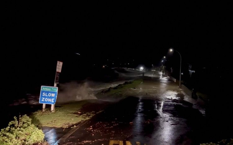 New Zealand: Floods and evacuations as Cyclone Vaianu lashes North Island