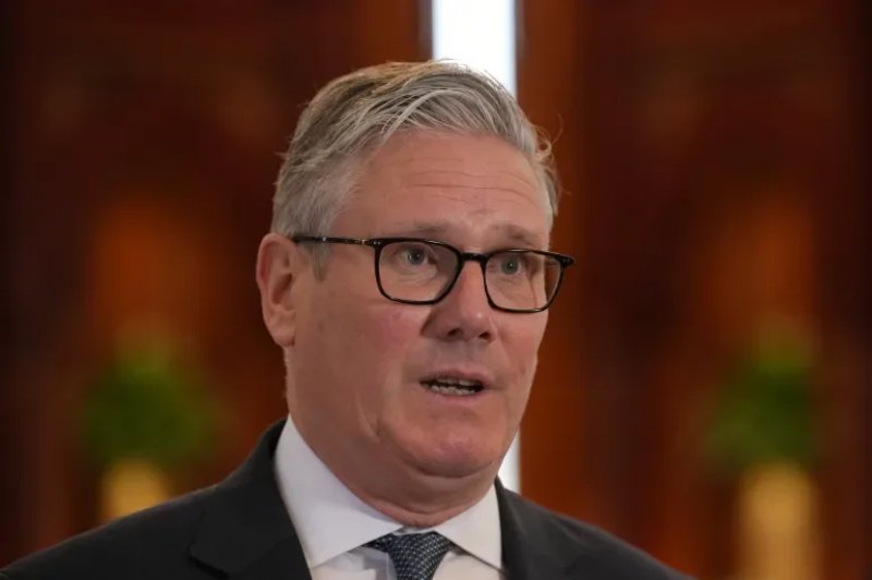 Starmer breaks with Trump, refuses to back US blockade of Strait of Hormuz