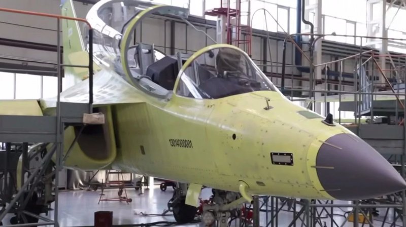 Russia readies first Yak-130M batch to intercept Ukrainian long-range drones