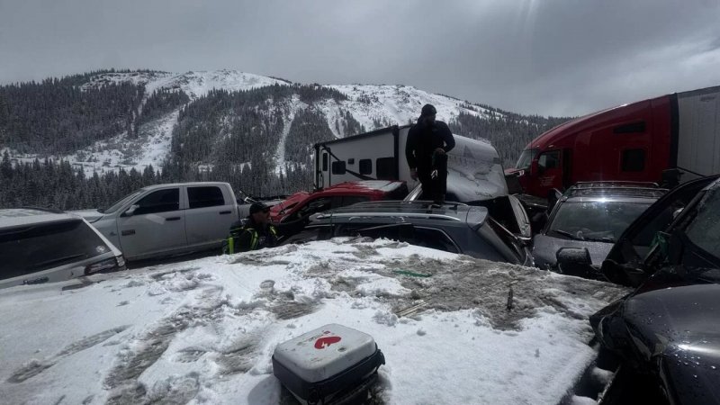 Massive 70+ vehicle pileup shuts I-70 near Eisenhower Tunnel -  VIDEO/PHOTO 