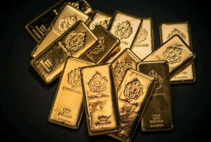 Gold reserves hit $4T, surpassing US Treasuries for the first time since 1996