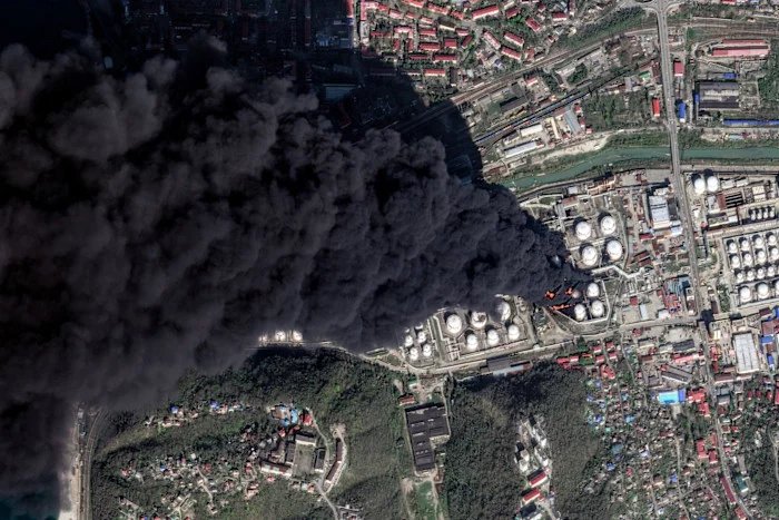Toxic Black Rain blankets Russian city of Tuapse after drone strike on refinery - VIDEO 