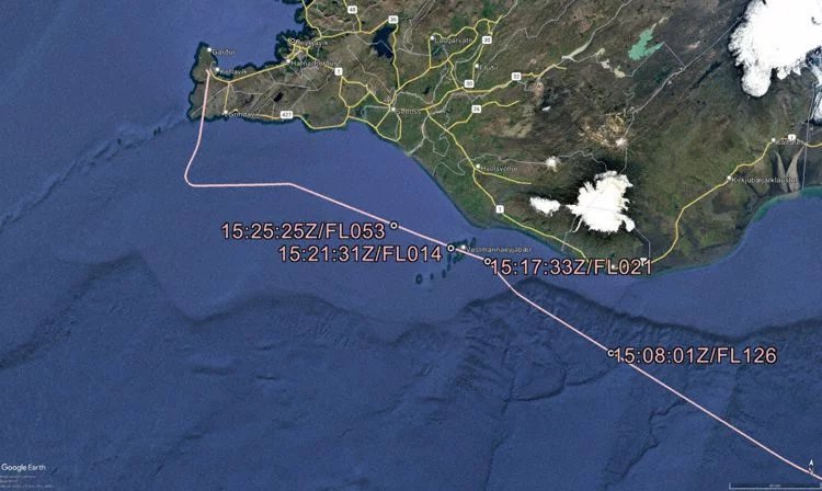Pilot drops Boeing 757 to near-ground level over Iceland in shock “farewell” flight - PHOTO/VIDEO